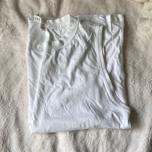 Lululemon sleeveless muscle tank